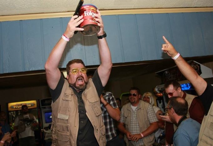 Walter Sobchak impersonator heckles Trump, claiming he killed someone named "Donnie." Walter Sobchak impersonator heckles Trump